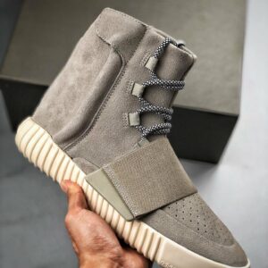 adidas Yeezy 750 Boost Light Brown/Carbon White B35309