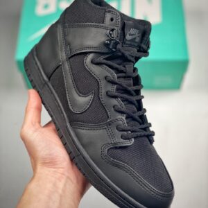 Nike SB Dunk High “Triple Black” 923110-001